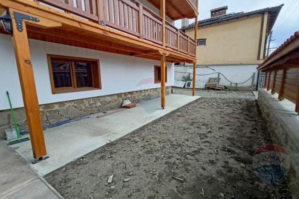Реновирана селска къща за гости - За продажба - с. Баня, България