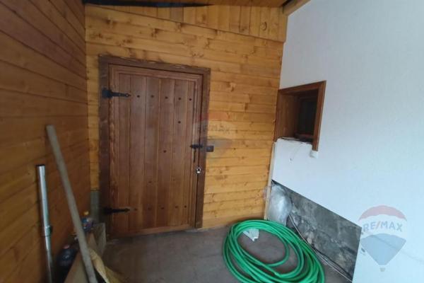 Реновирана селска къща за гости - За продажба - с. Баня, България