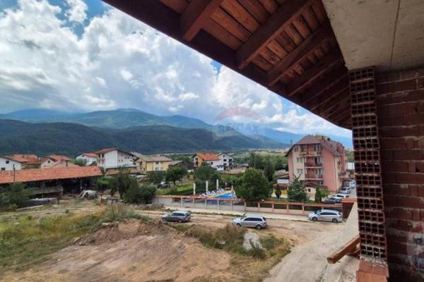 Двуфамилна къща с акт 14 - За продажба - гр. Добринище, България