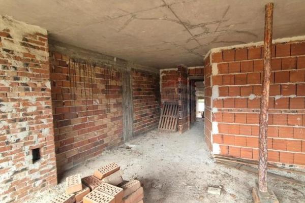 Двуфамилна къща с акт 14 - За продажба - гр. Добринище, България