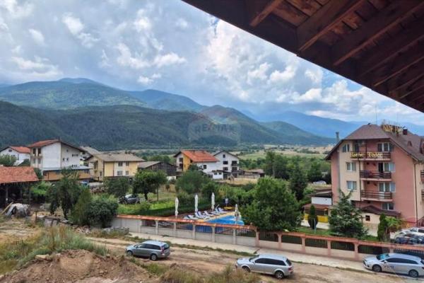 Двуфамилна къща с акт 14 - За продажба - гр. Добринище, България