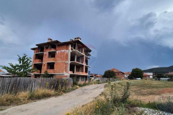 Двуфамилна къща с акт 14 - За продажба - гр. Добринище, България