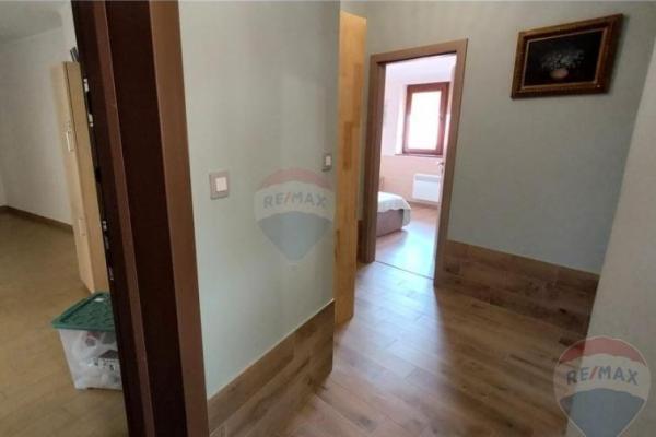 Стилен тристаен апартамент - За продажба - гр. Банско, България