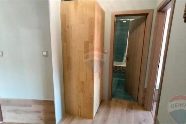 Стилен тристаен апартамент - За продажба - гр. Банско, България